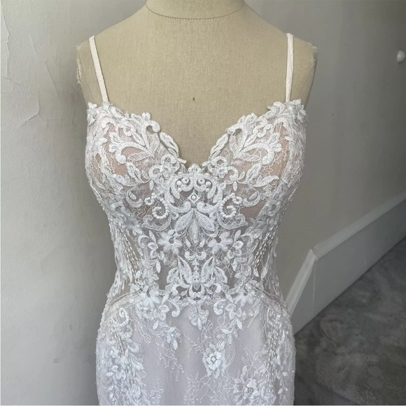 Essense of Australia Ivory Sheer Corset Linear Beading Wedding Dress D2366 Sz 12 - Picture 5 of 11